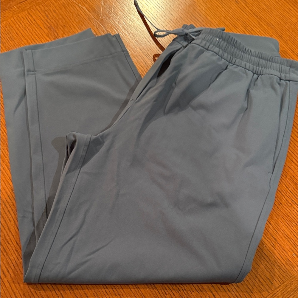 lululemon athletica Women's Blue Cropped Pants
